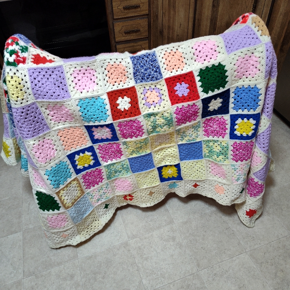 Handmade Crochet Throw Grannycore Squares 68" X 43" Excellenct Unused Condition